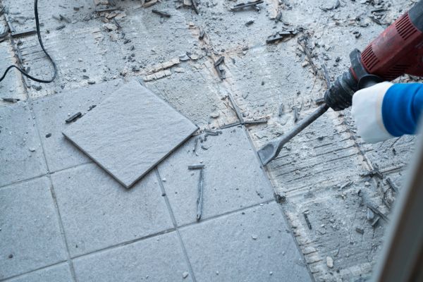 Flooring Removal Service in Elgin