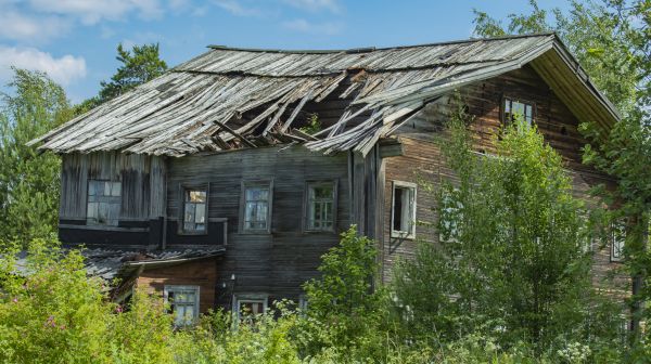 Cottage Demolition in Elgin