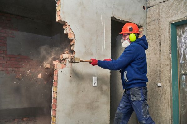 Concrete Wall Demolition in Elgin